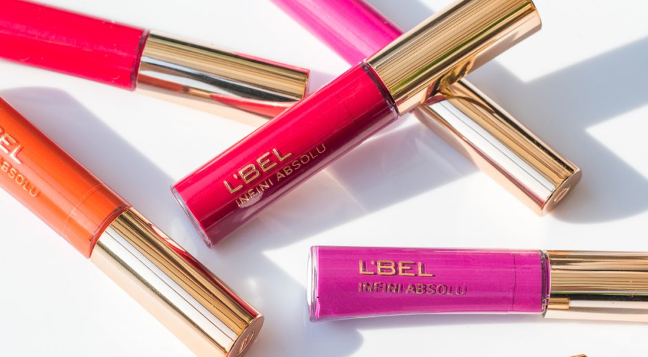 Labios a todo color con los tonos de Infini Absolu