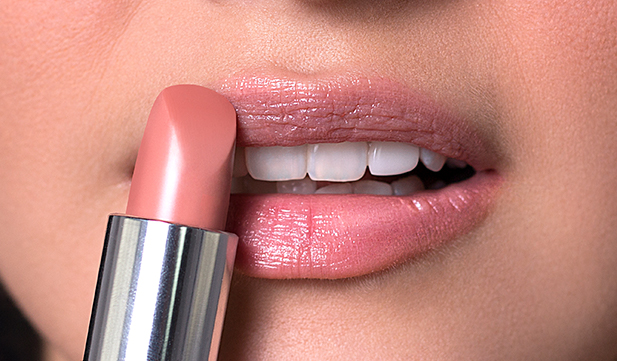 PINTAR LABIOS DESHIDRATADOS